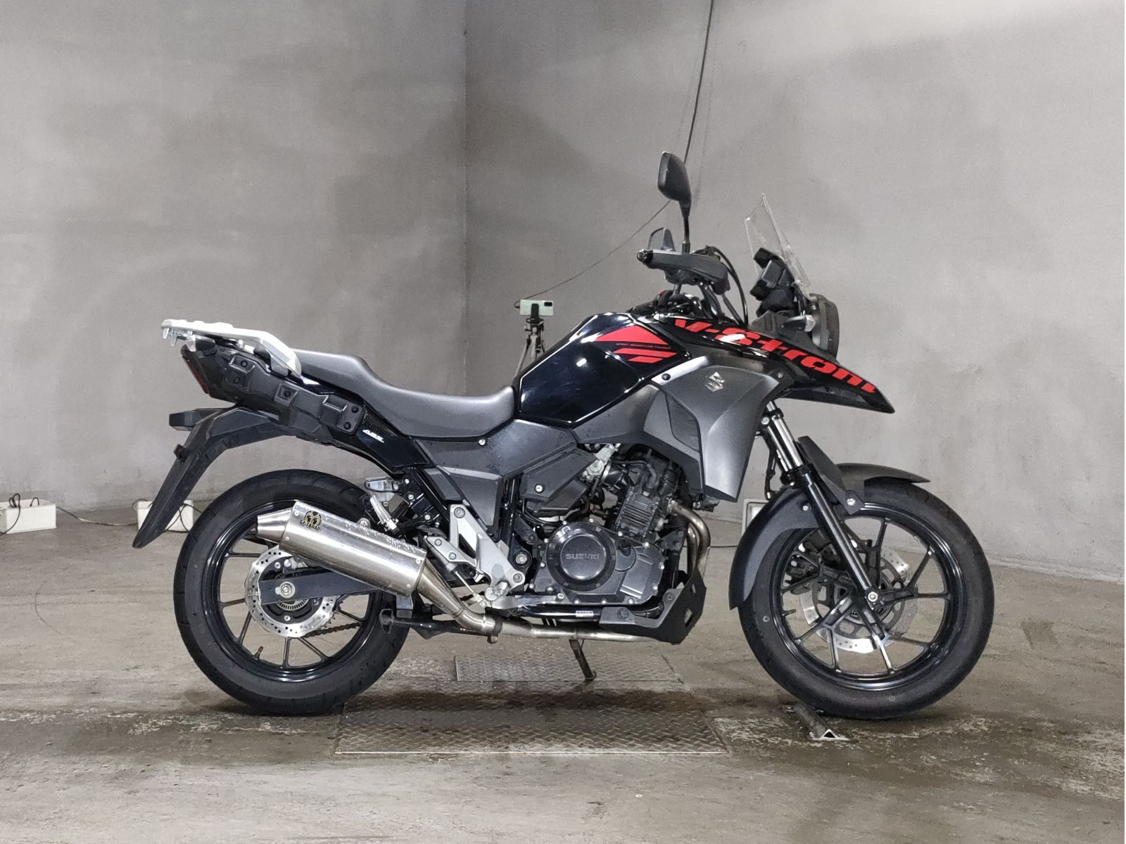 Suzuki V-STROM DL250