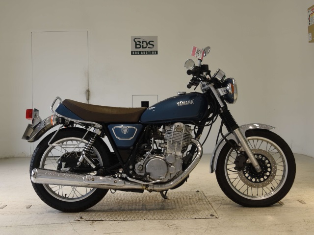 Yamaha SR400 2020