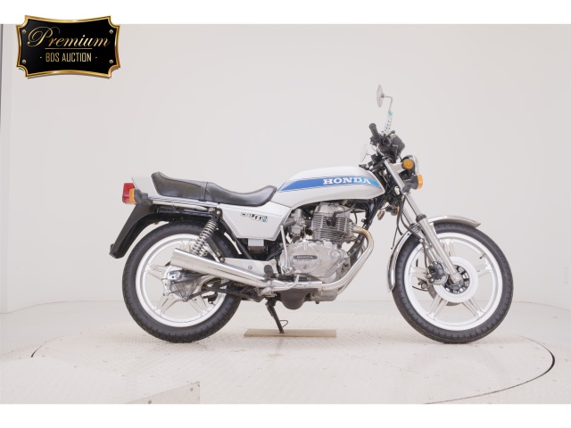 Honda CB400N 2025