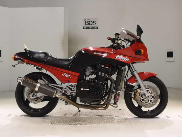 Kawasaki GPZ900R 1991