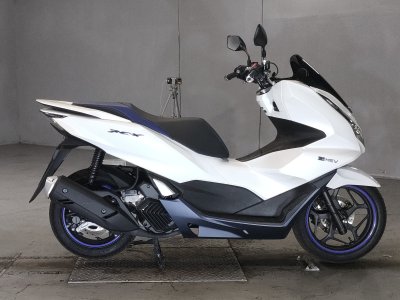 Honda PCX e:HEV 2021