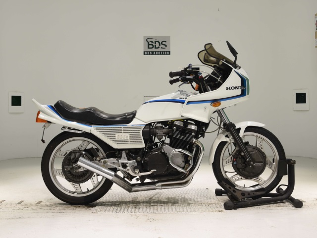 Honda CBX550F INTEGRA 2021