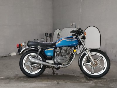 Honda CB400 2025