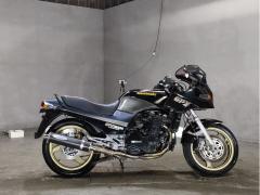Kawasaki GPZ900R 1990