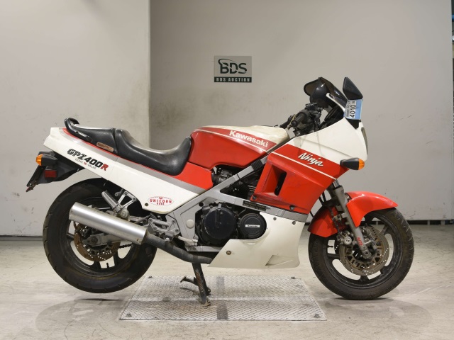 Kawasaki GPZ400R 1986