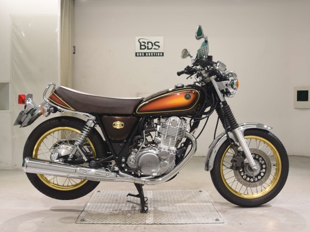 Yamaha SR400 2018