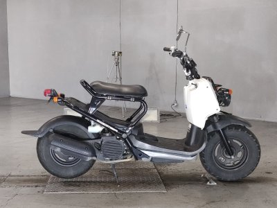 Honda ZOOMER 2012