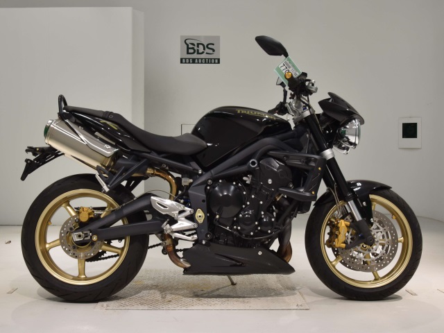 Triumph STREET TRIPLE 2010
