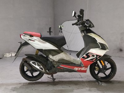 Aprilia SR50 2011