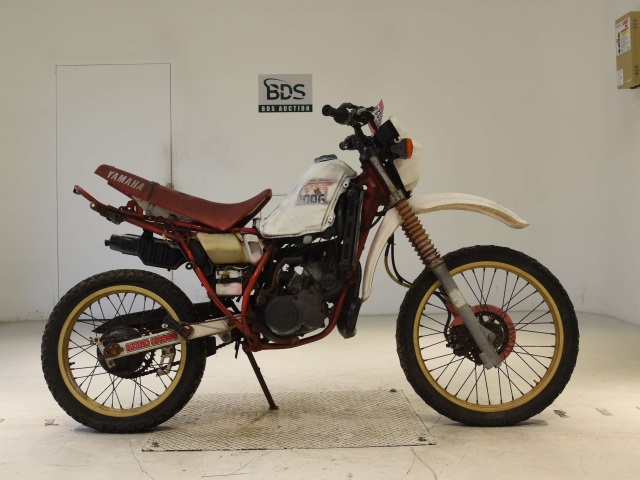 Yamaha DT200R
