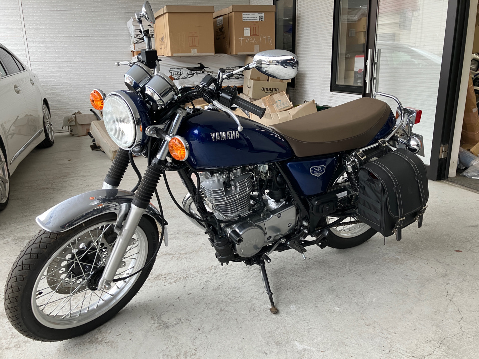 Yamaha SR400 2022