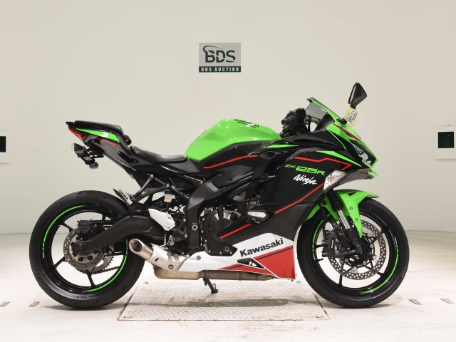 Kawasaki NINJA ZX-25R 2022