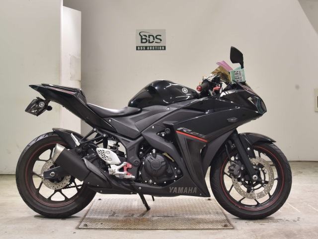 Yamaha YZF-R25 2018