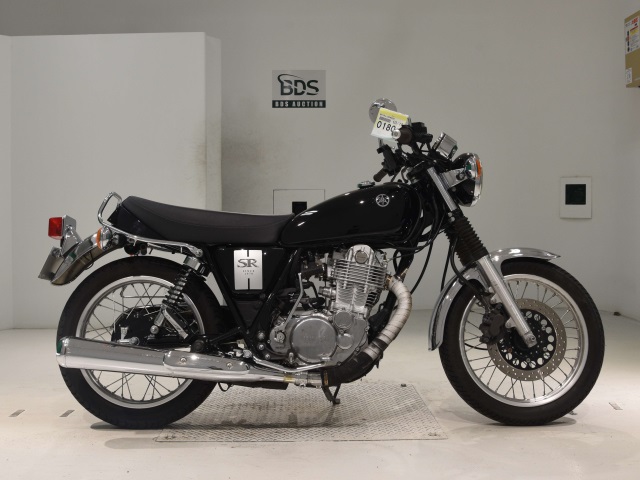 Yamaha SR400 2020