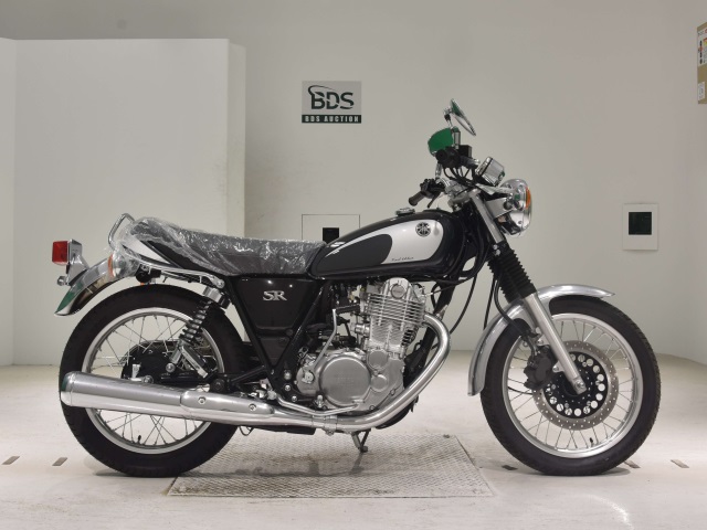 Yamaha SR400 2022