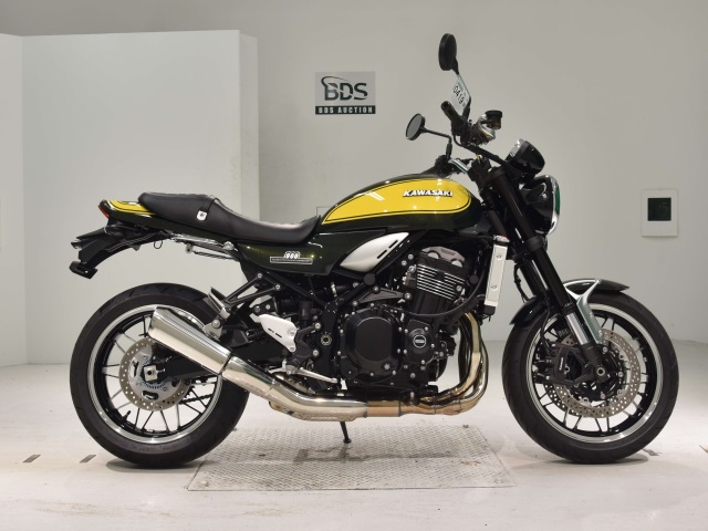 Kawasaki Z900RS 2024