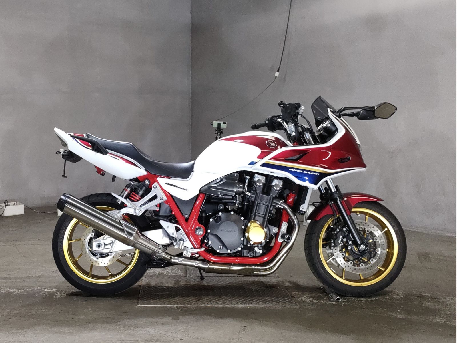Honda CB1300SF BOLDOR 2022
