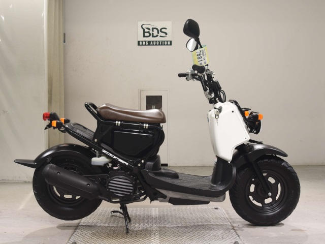 Honda ZOOMER 2012