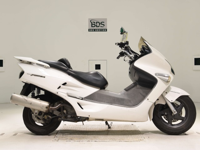 Honda FORZA 2000