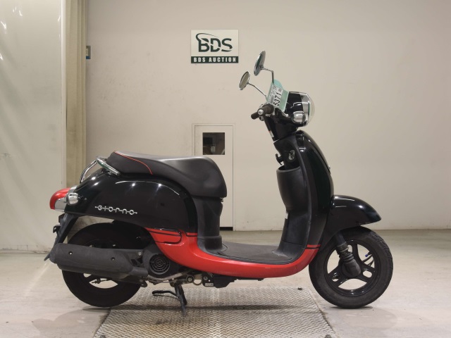 Honda GIORNO 2012