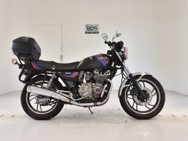 Yamaha XJ550