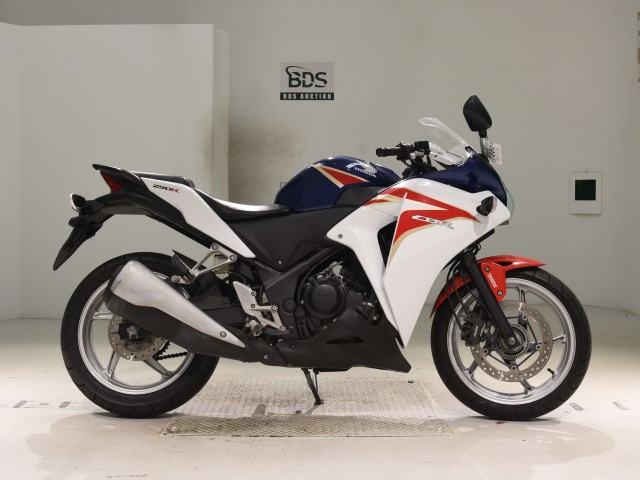 Honda CBR250RA 2011