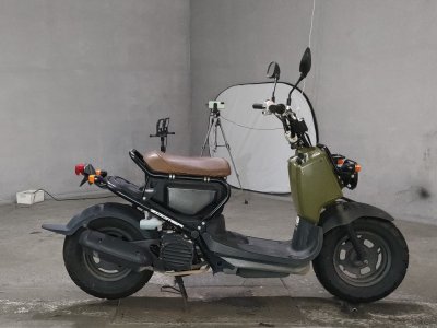 Honda ZOOMER 2011