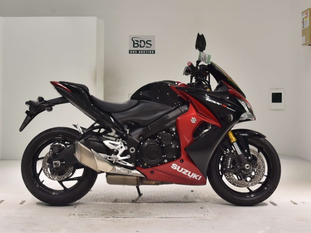 Suzuki GSX-S1000F 2016