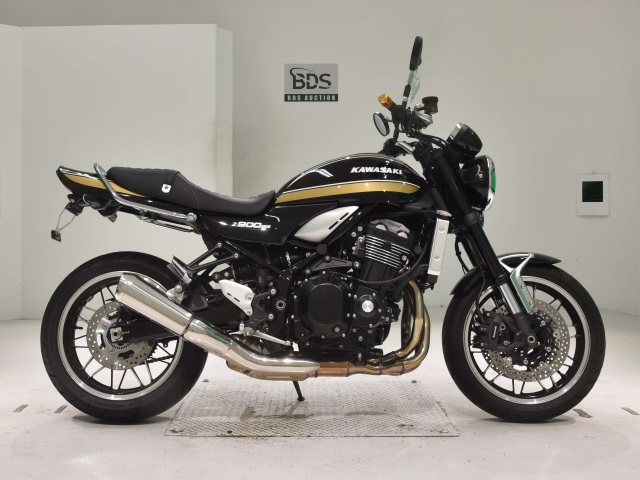 Kawasaki Z900RS 2023