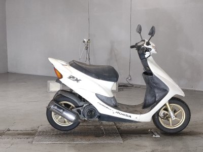 Honda DIO ZX 2000