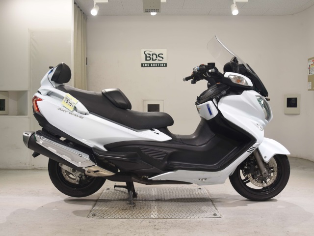 Suzuki SKYWAVE 650LX 2014