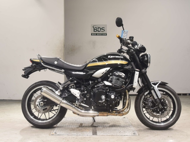 Kawasaki Z900RS 2023