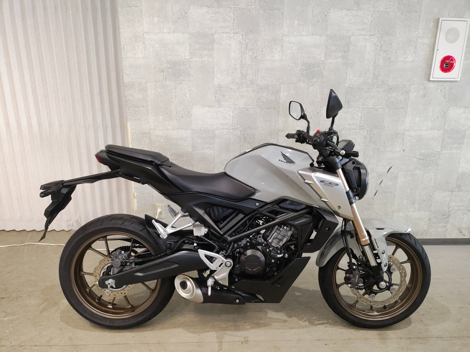 Honda CB125R 2021