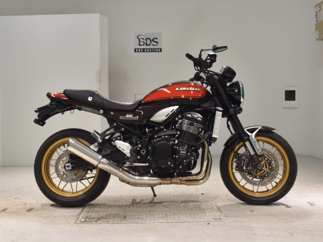 Kawasaki Z900RS 2022