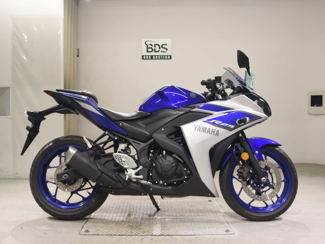 Yamaha YZF-R25 2015