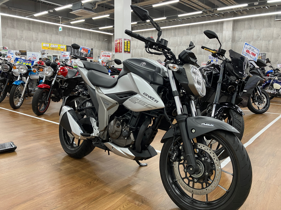 Suzuki GIXXER250