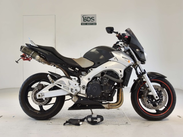 Suzuki GSR400 2006
