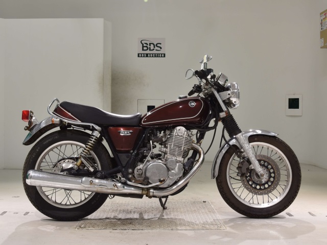 Yamaha SR400 2015