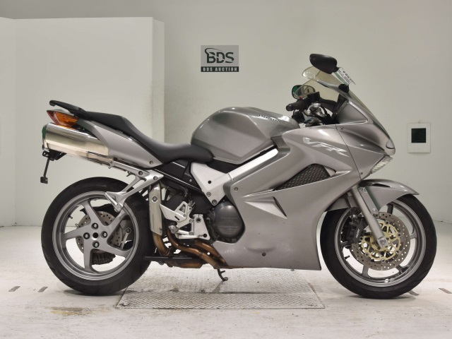 Honda VFR800F 2005