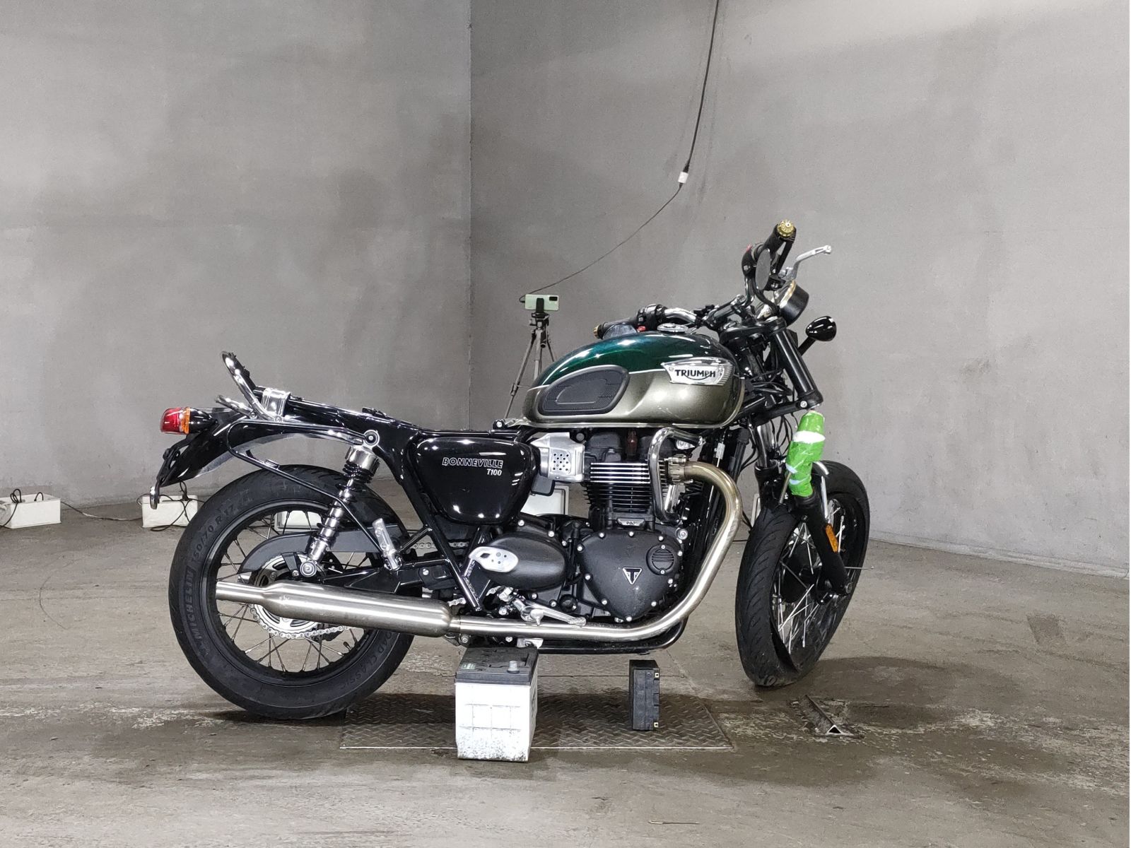 Triumph BONNEVILLE T100 2023
