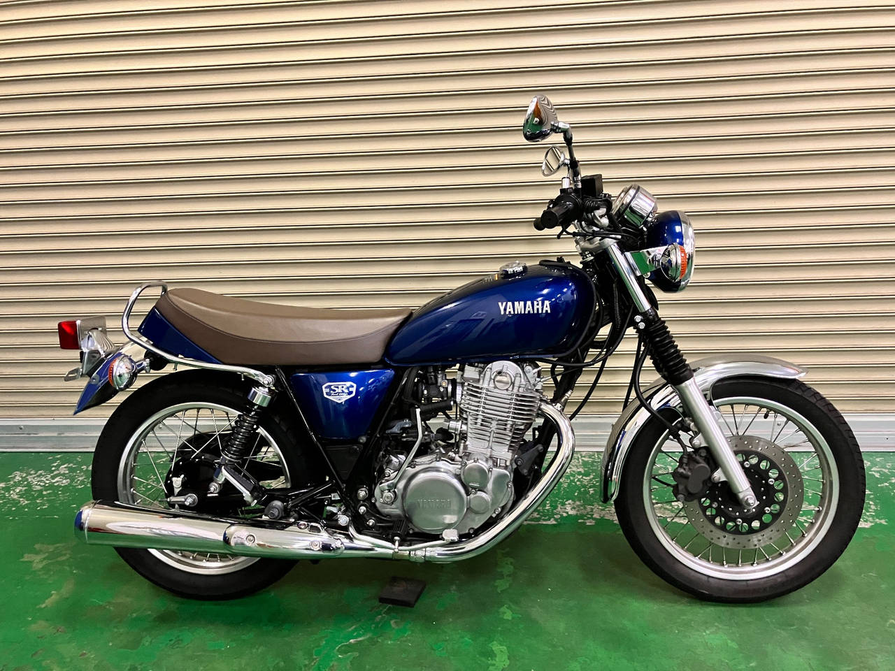 Yamaha SR400 2021