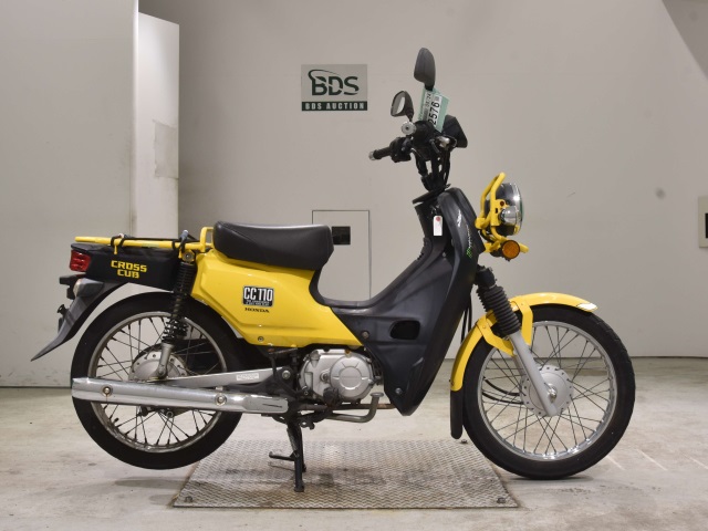 Honda CC110 CROSSCUB 2016
