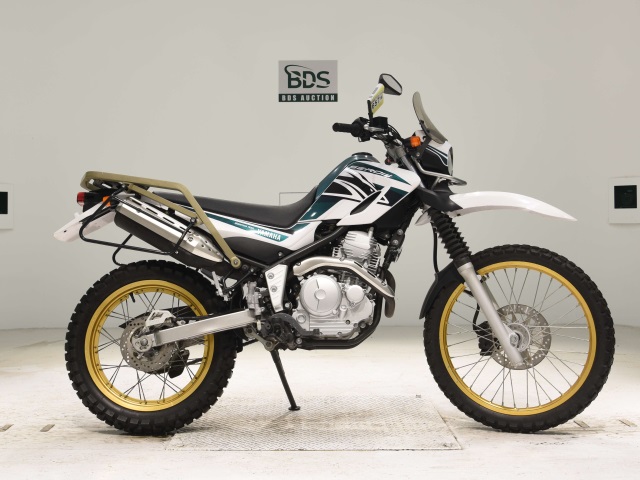 Yamaha SEROW XT250 2016