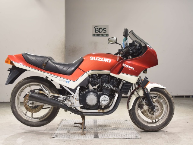 Suzuki GSX400FW 1984