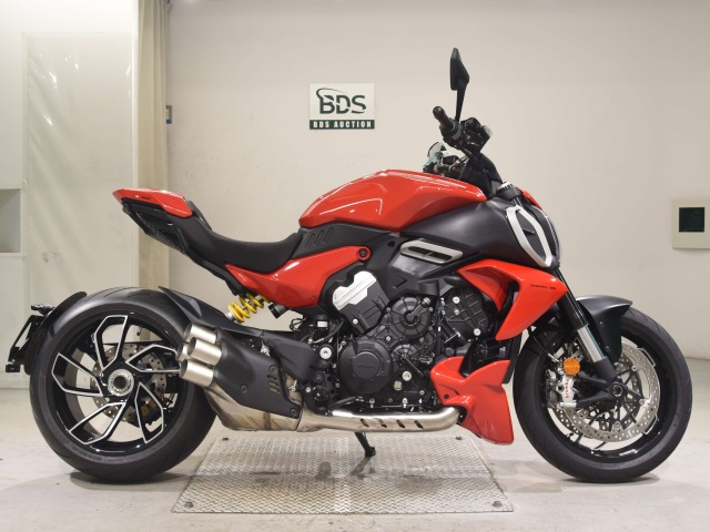 Ducati DIAVEL 2024