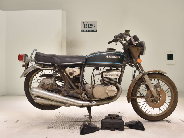 Suzuki GT380