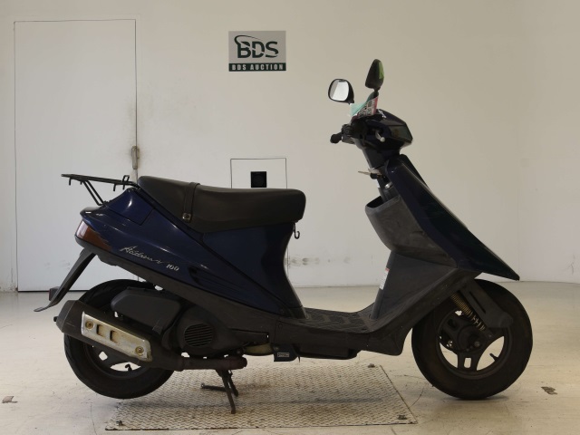 Suzuki ADDRESS V100