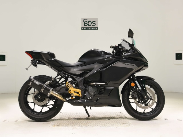 Yamaha YZF-R25 2025