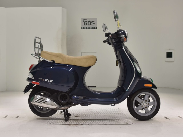 Vespa LX150IE 2011