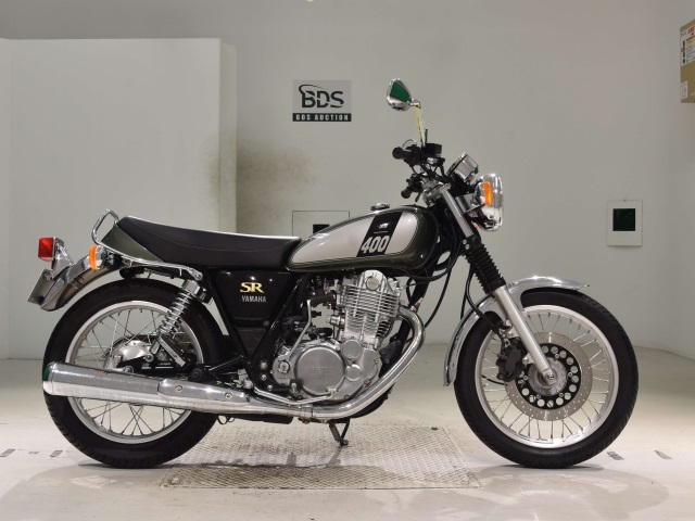 Yamaha SR400 2020